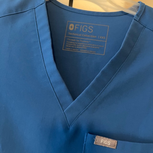 XXS Petite Figs Set Royal Blue, practically new! Only worn a handful of times - Picture 6 of 10